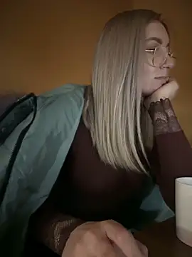 Snapshot of Crazy-Rosa chatting on 02/07/25, 04:14 Crazy-Rosa online show from 02/07/25, 04:14