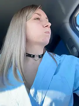 Snapshot of Crazy-Rosa chatting on 02/22/25, 05:44 Crazy-Rosa online show from 02/22/25, 05:44