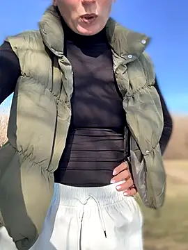 Crazy-Rosa online show from 11/11/25, 07:58