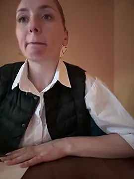 Snapshot of Crazy-Rosa chatting on 03/12/25, 05:07 Crazy-Rosa online show from 03/12/25, 05:07