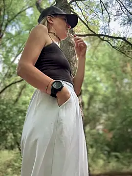 Snapshot of Crazy-Rosa chatting on 09/09/25, 05:50 Crazy-Rosa online show from 09/09/25, 05:50