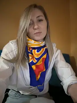 Snapshot of Crazy-Rosa chatting on 02/10/25, 05:52 Crazy-Rosa online show from 02/10/25, 05:52