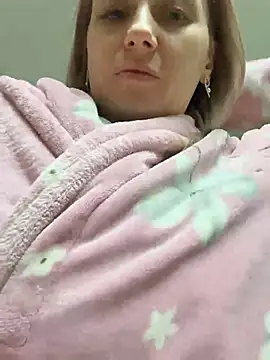 Snapshot of Crazy-Rosa chatting on 02/15/25, 06:23 Crazy-Rosa online show from 02/15/25, 06:23