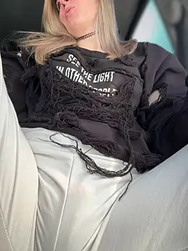 Snapshot of Crazy-Rosa chatting on 03/20/25, 09:48 Crazy-Rosa online show from 03/20/25, 09:48