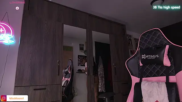 Steph moon  online show from 02/21/26, 05:26