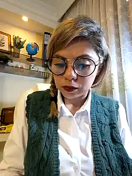 Snapshot of Cata_Office-12 chatting on 01/28/25, 03:57 Cata Office-12 online show from 01/28/25, 03:57