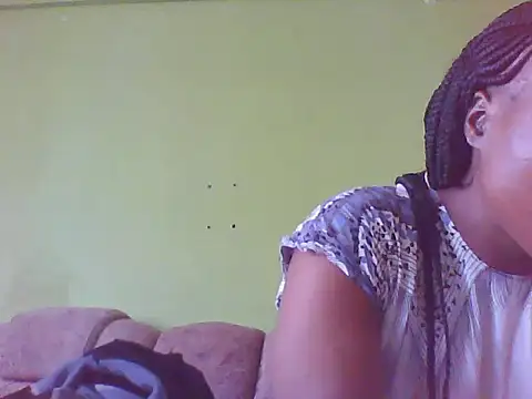 EBONYVANILLA02 online show from 10/15/25, 10:12