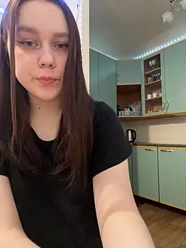 Snapshot of Marylallka5 chatting on 02/04/25, 04:37 Marylallka5 online show from 02/04/25, 04:37