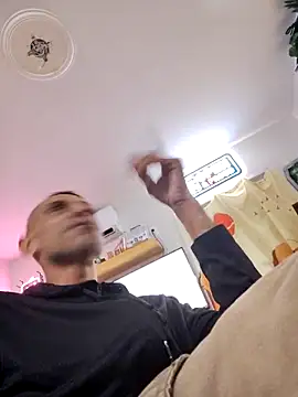 Gillygilly76 online show from 10/29/25, 02:21