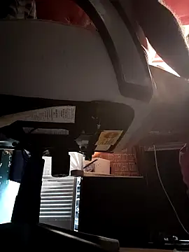 Gillygilly76 online show from 10/16/25, 01:41