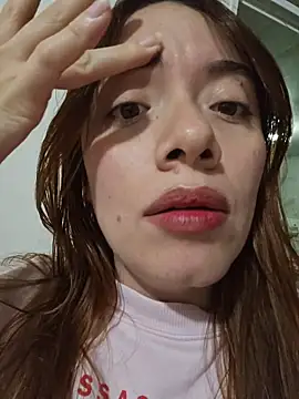 Snapshot of valery_mora chatting on 04/05/26, 04:30 valery mora online show from 04/05/26, 04:30