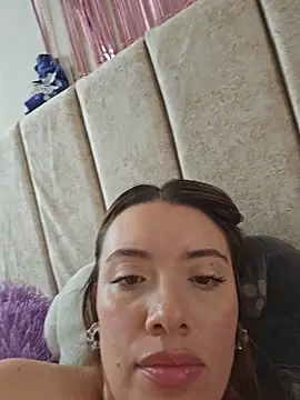 valery mora online show from 11/12/25, 04:11