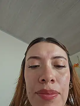 valery mora online show from 10/30/25, 05:21