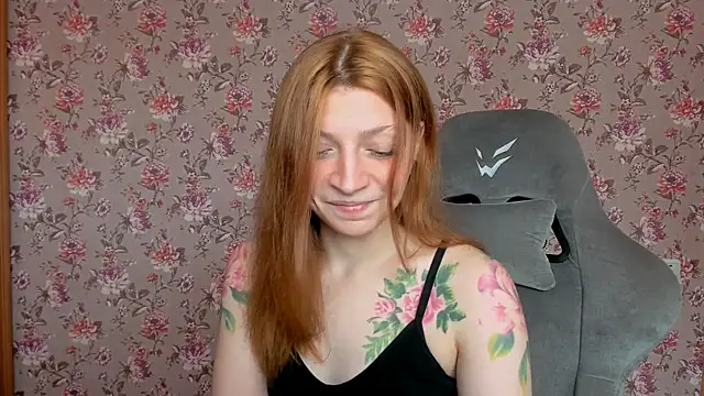 Snapshot of Lolly_Haze chatting on 06/07/26, 04:07 Lolly Haze online show from 06/07/26, 04:07