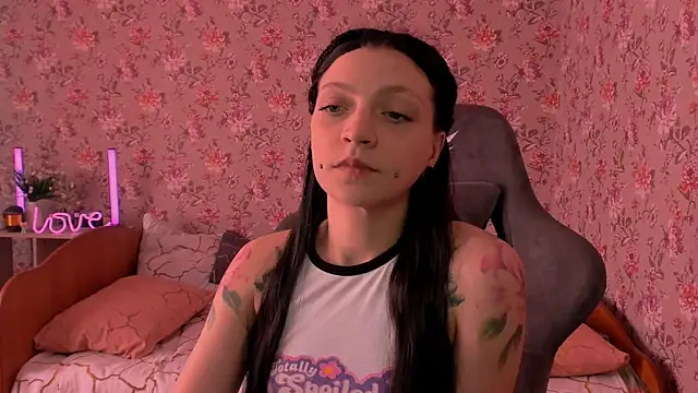 Lolly Haze online show from 03/07/26, 07:59