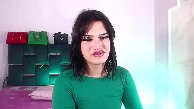 Snapshot of sexy-luna-star-ts chatting on 10/26/25, 02:39 sexy-luna-star-ts online show from 10/26/25, 02:39