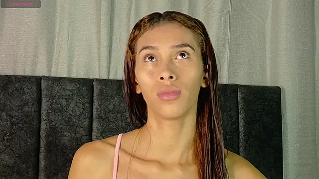 Snapshot of Iamkarlaa_doll chatting on 09/15/25, 06:25 Iamkarlaa doll online show from 09/15/25, 06:25