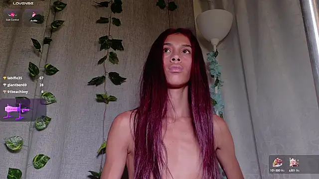 Snapshot of Iamkarlaa_doll chatting on 01/27/25, 10:06 Iamkarlaa doll online show from 01/27/25, 10:06