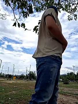  Ottis  online show from 11/09/25, 07:51