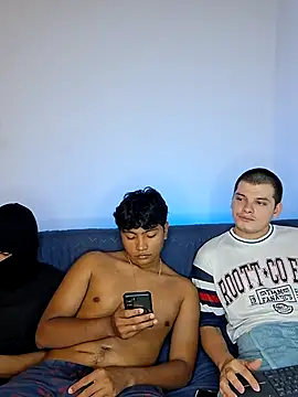  Ottis  online show from 11/29/25, 11:38