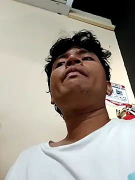 Snapshot of _Ottis_ chatting on 03/09/25, 09:57 Ottis online show from 03/09/25, 09:57