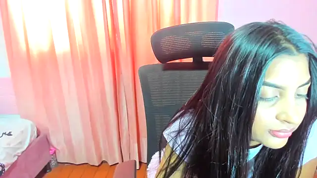 Snapshot of FalakRese chatting on 11/29/25, 07:14 FalakRese online show from 11/29/25, 07:14