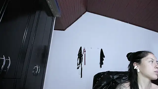 MistressVenena online show from 10/24/25, 08:30