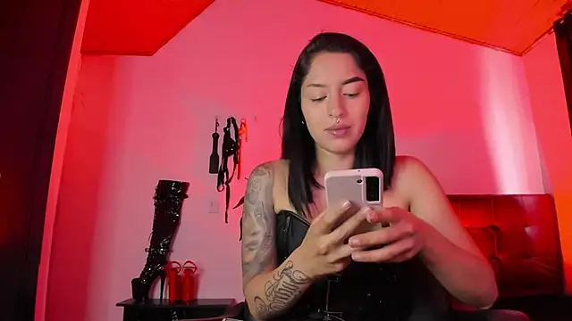 MistressVenena online show from 11/16/25, 05:50