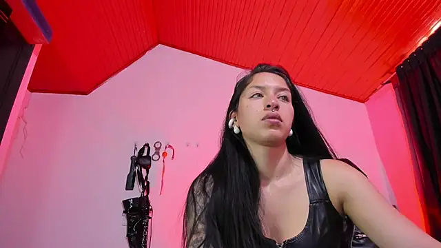 MistressVenena online show from 11/01/25, 09:19