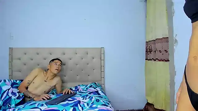 Sophie and andress online show from 02/26/25, 02:08