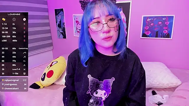 Snapshot of Miwa_violet chatting on 03/17/25, 12:10 Miwa violet online show from 03/17/25, 12:10