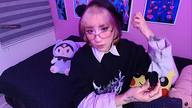 Miwa violet online show from 12/21/25, 12:13