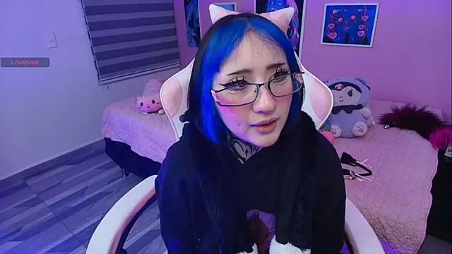 Miwa violet online show from 04/21/26, 01:42