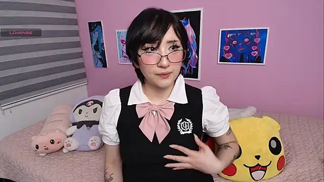 Snapshot of Miwa_violet chatting on 09/18/25, 12:02 Miwa violet online show from 09/18/25, 12:02