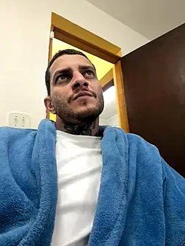 Christopherreis online show from 10/16/25, 01:25