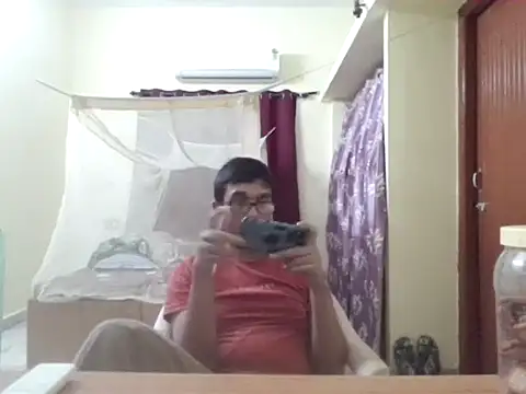 Snapshot of THE_NAKED_BOY chatting on 09/29/25, 02:34 THE NAKED BOY online show from 09/29/25, 02:34