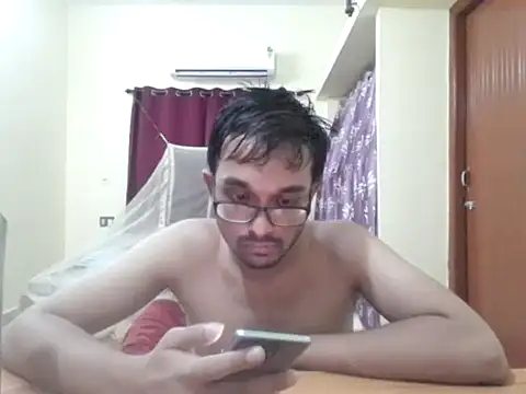 Snapshot of THE_NAKED_BOY chatting on 09/26/25, 02:35 THE NAKED BOY online show from 09/26/25, 02:35