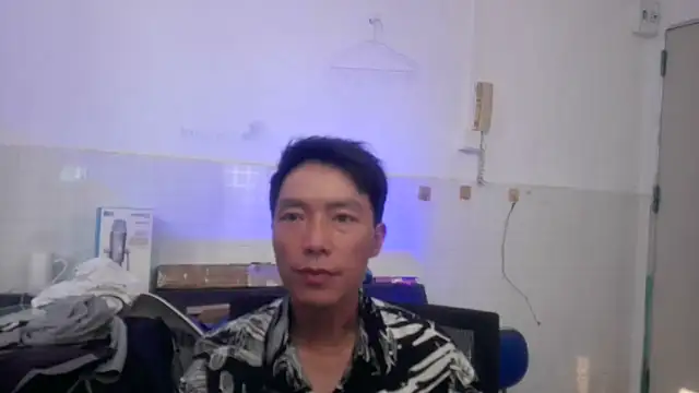 xhqds online show from 04/22/26, 08:32