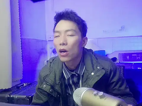 xhqds online show from 02/09/25, 12:41