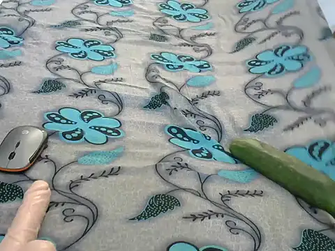 Snapshot of Sexxieshanty chatting on 11/22/25, 10:03 Sexxieshanty online show from 11/22/25, 10:03