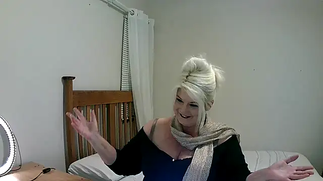 Miahotmilf online show from 02/15/25, 06:12