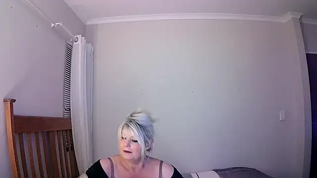 Miahotmilf online show from 01/24/25, 09:37