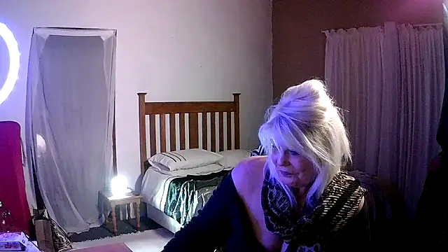 Miahotmilf online show from 01/12/26, 08:04