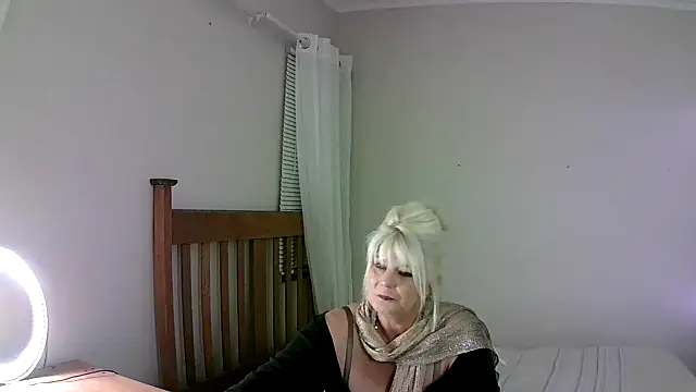 Miahotmilf online show from 03/01/25, 08:42