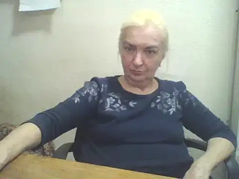 Snapshot of Meri798 chatting on 10/05/25, 07:04 Meri798 online show from 10/05/25, 07:04
