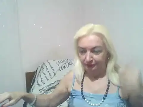 Snapshot of Meri798 chatting on 10/10/25, 08:20 Meri798 online show from 10/10/25, 08:20