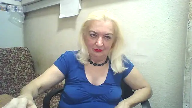 Snapshot of Meri798 chatting on 10/14/25, 08:53 Meri798 online show from 10/14/25, 08:53