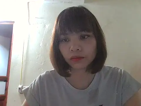 Angela-Eira online show from 10/08/25, 08:53