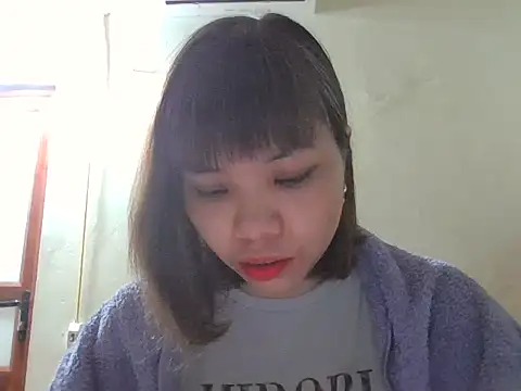 Angela-Eira online show from 11/17/25, 09:30