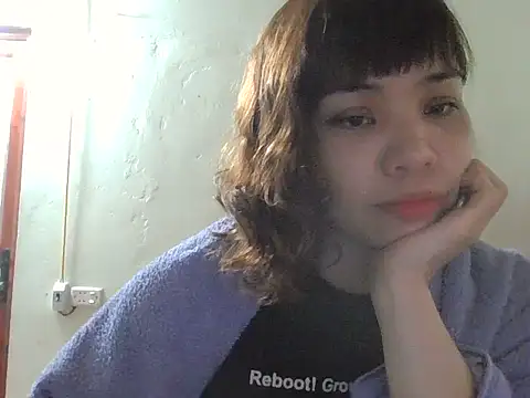 Angela-Eira online show from 12/02/25, 10:33